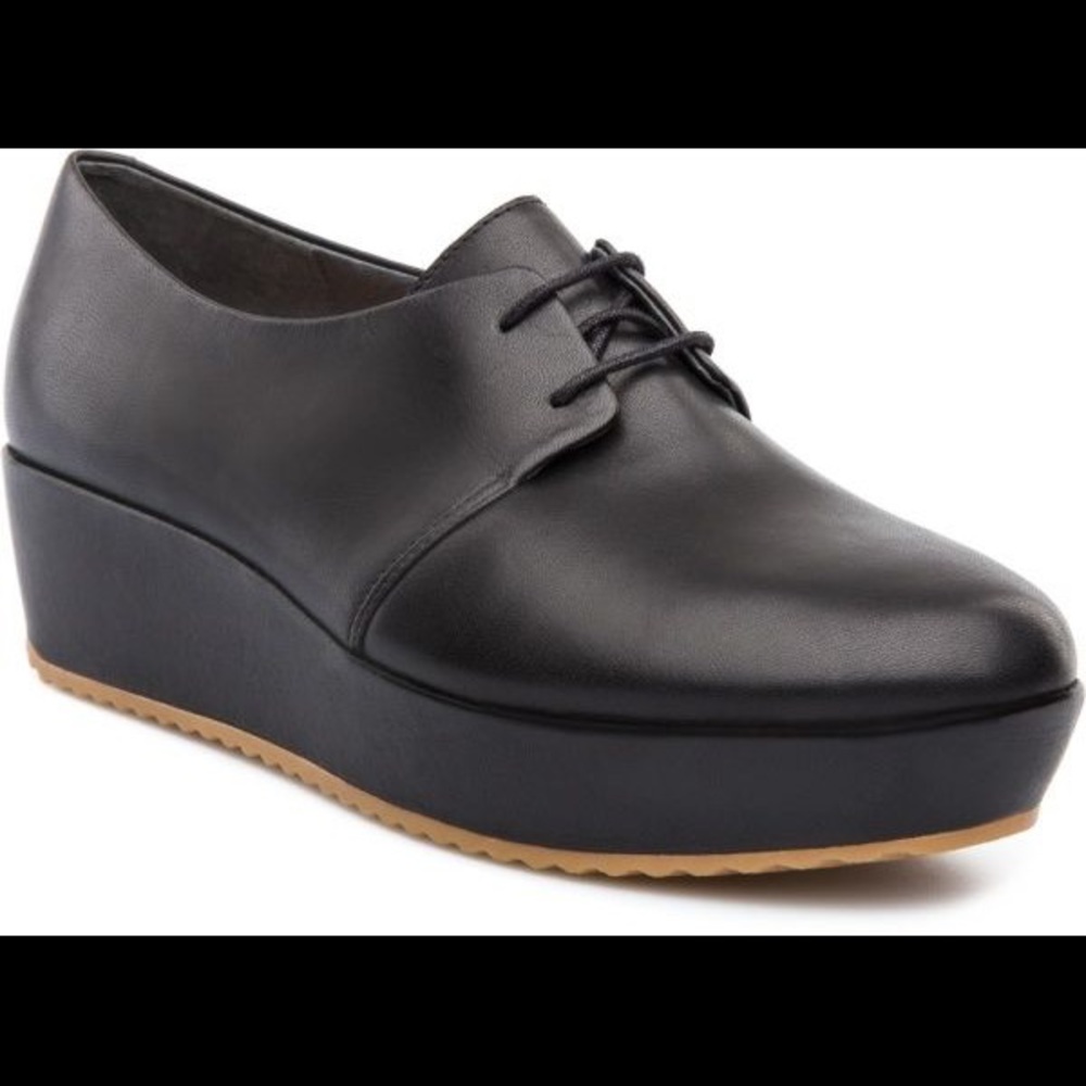 Camper Laika Black Leather 5.5 cm Platform Size 7